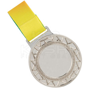 Medalla de Diseño Único y Personalizable con Cinta Amarilla Suave, Hecha de Acero de Alta Calidad, Grabado Impermeable para Eventos de Equipo - Product Image 5