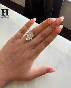 Anillo de Boda Moderno con Gran Marquise, Banda Completa de Eternidad con Múltiples Piedras, Oro de 10K y 14K, Joyería Fina de Fábrica - Product Image 1