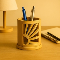 Organisateur de bureau en bambou brun fait main, porte-stylos |   Stockage écologique et durable pour le bureau et l'école |   Design rustique minimaliste |