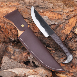 Técnicas de forja tradicionales hechas a mano. Diseño único de pomo de cuchillo vikingo medieval. Hoja de acero al carbono con funda. - Product Image 5