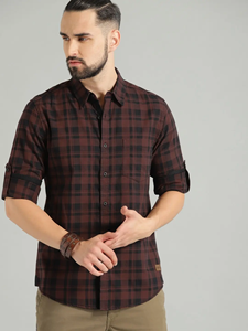 Chemise à carreaux à manches courtes pour homme, coupe classique, motif tissé décontracté, style à carreaux noirs et rouges - Product Image 4