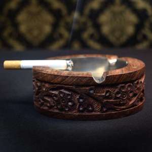 Cenicero de Madera con Revestimiento Extraíble de Acero Inoxidable y Tapa para Uso en Interiores, Cenicero Cubierto Reductor de Olores para Cigarros y Cigarrillos - Product Image 6