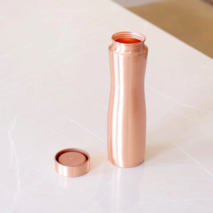 ขวดน้ำกีฬา FAIZA CRAFT พรีเมียม ทำมือ ดีไซน์ทันสมัย ทองแดงบริสุทธิ์ 99% ใช้ซ้ำได้ ขนาด 500 มล. ปากกว้าง เป็นมิตรกับสิ่งแวดล้อม ป้องกันการรั่วซึม - Product Image 5