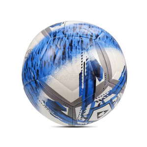 Balón de Fútbol Clásico para Entrenamiento, Agarre Fuerte, Material Duradero, Perfecto para Prácticas y Sesiones de Entrenamiento al Aire Libre - Product Image 3
