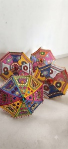 ร่มตกแต่งงานฝีมือปักลายแบบอินเดียดั้งเดิม ร่มประดับตกแต่งบ้านหลากสีสันสไตล์อินเดียสำหรับเทศกาล - Product Image 3