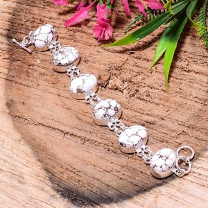 Bracelet en howlite blanche, bracelet en pierres naturelles, bracelet à breloques infini en argent, bijoux faits à la main, cadeau pour elle - Product Image 1