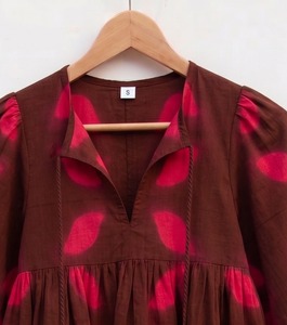Blusa de algodón para mujer con estampado bohemio indio, teñido anudado, manga globo, borlas, ajuste holgado, transpirable, encaje, venta al por mayor - Product Image 6