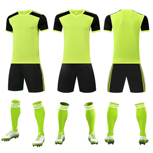 Proveedor de Uniformes de Fútbol Profesional Personalizados, Uniforme de Fútbol Unisex, Fabricante de Camisetas y Pantalones Cortos de Fútbol Personalizados, 100% Poliéster - Product Image 5