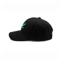 Gorra de Béisbol Blanca de 6 Paneles con Bordado de Hoja de Marihuana Verde, Unisex, Ajustable, Informal, de Tela Twill