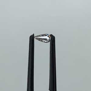 Anillo de Compromiso con Diamante Blanco Corte Pera de 0.21 CT, 6.2 X 3.0 MM, Cultivado en Laboratorio |   Certificado por IGI - Product Image 6