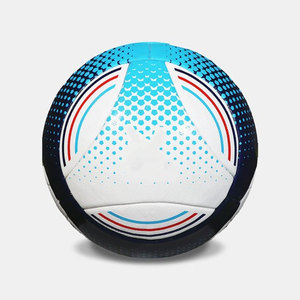 แผ่นพื้นผิว PU สำหรับฝึกซ้อม ลูกฟุตบอลออกแบบเอง ผู้ผลิตฟุตบอล ลูกฟุตบอลเย็บมือ ผลิตในปากีสถาน - Product Image 1