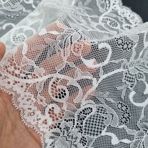 Encaje Elástico con Diseño Floral y Borde Festoneado de 19 cm de Ancho para Lencería, Vestidos, Ropa de Novia y Decoración - Product Image 6