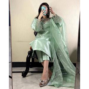 Ensemble de vêtements de soirée pour femmes de créateur Bas supérieur élégant et belle Dupatta - Product Image 6