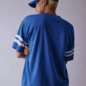 Camiseta de fútbol americano estilo Y2K personalizada para hombre, transpirable, de malla de poliéster, manga corta, ropa de equipo, servicio OEM, venta al por mayor, EE. UU. - Product Image 6