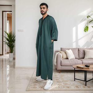 Thobe islamique marocain de qualité supérieure, vert teinté, brodé sur mesure, en coton respirant, pour la prière et le quotidien, pour hommes. - Product Image 1
