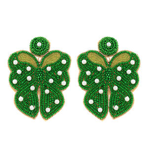 Pendientes colgantes de mariposa con cuentas verdes y perlas de imitación, joyería de fiesta bohemia chapada en oro para mujer - Product Image 1