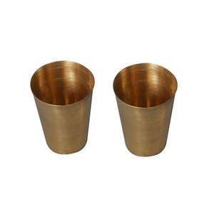 Verre à boire en laiton finition or, design moderne, verre à eau classique en métal, à petit prix - Product Image 3