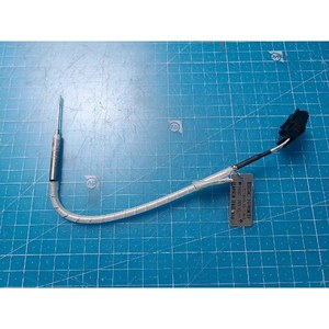 Thermomètre à résistance au platine HAYASHI JPt100-0.15-1-M-3 98387, utilisé comme pièce détachée d'équipement semi-conducteur d'époque - Product Image 3