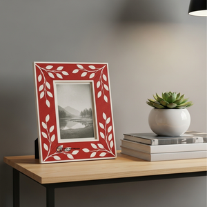 Cadre photo de luxe en os incrusté de motifs floraux, fait main - Product Image 3