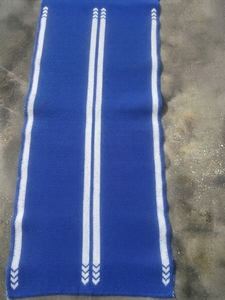 Écharpe en polaire bleu royal personnalisée pour l'hiver, avec des rayures blanches, douce, décontractée, tendance, cache-cou, écharpe en acrylique unisexe - Product Image 2