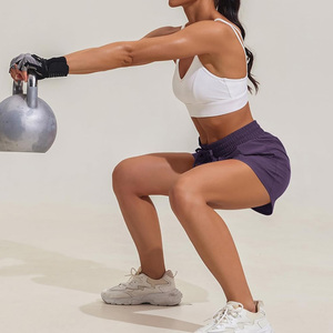 Shorts de sport pour femmes 2 en 1 avec short intégré léger pour la course à pied et les activités de gym - Product Image 2