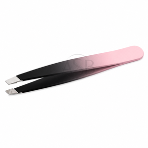 Pinzas de Precisión de Acero Inoxidable con Recubrimiento de Color Premium, Puntas Inclinadas y Agarre Fuerte para el Cuidado de las Cejas - Product Image 5