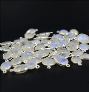 Wholesale Price Coszcatl Exports Bezel Connector Charms Sterling Silver Oval Cut Natural White <b>Rainbow</b> Moonstone Gemstone - Product Image 3