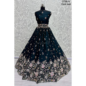 Collections de velours de vêtements de mariée indiens pour la mariée avec le travail de Zarkhan par Fabzone - Product Image 1