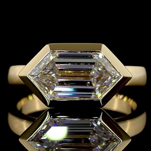 Anillo de Diamantes Hexagonal de 3 Quilates con Certificación IGI, Oro de 18K, Bisel Completo, Solitario, Forma Geométrica Única, Anillo de Aniversario - Product Image 3
