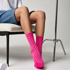 ถุงเท้าผ้าฝ้ายผู้ชายสำหรับนักกีฬาถุงเท้ากีฬาดีไซน์นุ่มพิมพ์ลายดิจิทัลออกแบบโลโก้ได้ตามต้องการ - Product Image 2