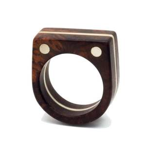 Elegante Anillo de Dedo de Madera y Resina Artesanal para un Estilo Diario, Artesanía de Resina Hecha a Mano - Product Image 1