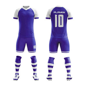 ชุดเสื้อฟุตบอลและกางเกงขาสั้นแบบ OEM สั่งทำได้ พร้อมบริการสกรีนลายแบบ Sublimation ชุดฟุตบอลน้ำหนักเบา ระบายเหงื่อได้ดี สำหรับทีมกีฬา - Product Image 1