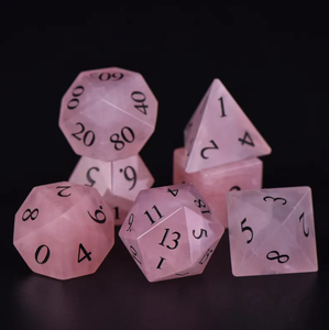 Juego de Dados de Cuarzo Rosa Natural Hechos a Mano de Lujo, Colección Premium de Dados Poliédricos para Juegos de Rol de Mesa - Product Image 1