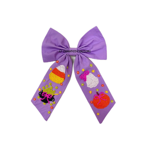 Lazo de Halloween hecho a mano con cuentas de semillas y diseño de Reina de Dulces, accesorio de pelo moderno con cuentas, lazo de pelo artesanal para fiestas - Product Image 6