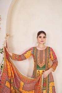 Conjunto de Dos Piezas TANISHQ 2026, Estilo Bohemio, Midi, Mangas 3/4, Cuello Redondo, Muselina, Color Sólido, con Dupatta - Product Image 4