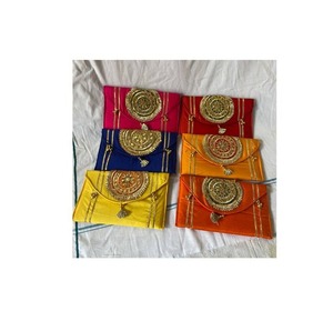 Sobres de Regalo Hechos a Mano en India, Ecológicos, con Trabajo de Gota Pati, Tela de Seda, para Fiestas y Eventos, Recuerdos de Boda, Regalos de Agradecimiento - Product Image 4