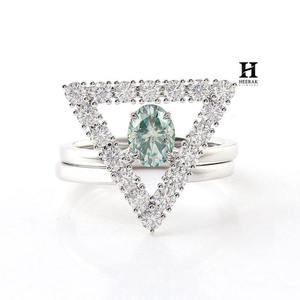 แหวนเพชรทรงหัวใจหรูหรา แหวนแต่งงานทองคำขาว 14K ประดับเพชรแล็บเกรดพรีเมียม แหวนครบรอบแต่งงานระยิบระยับ ผลิตจากเพชรแล็บ - Product Image 6