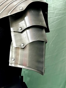 ชุดเกราะไหล่เหล็กทำมือ – ชุดคอสเพลย์แฟนตาซียุคกลางและเครื่องแต่งกายโดย MetalCostume MetalCostume - Product Image 3