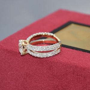 Anillo de Compromiso y Boda VDS de Oro Sólido de 14K con Doble Banda Trenzada y Diamante de Corte Brillante Cultivado en Laboratorio CVD, Certificado IGI, 5.9g - Product Image 2