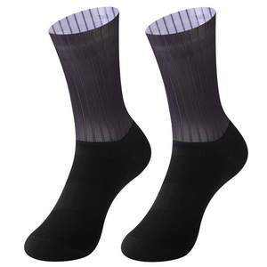 Calcetines personalizados al por mayor para hombre y mujer, calcetines de algodón para correr, fútbol y ciclismo, calcetines cortos divertidos con diseño de arcoíris, calcetines cálidos para hombre - Product Image 4