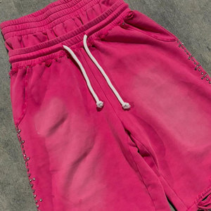 Shorts amples en molleton délavé à double taille, style streetwear unique et de qualité supérieure - Product Image 6