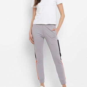 Conjunto de Dos Piezas Personalizado para Mujer, Corte Ajustado, Sudadera con Capucha y Pantalones Deportivos con Estampado Sólido, Talla Grande, Ropa Deportiva de Invierno - Product Image 5