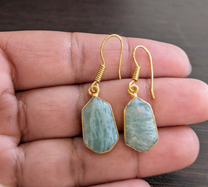 Boucles d'oreilles tendance en argent sterling plaqué or, faites à la main, avec pierre amazonite, pour femmes, idéales pour les fêtes et les cadeaux - Product Image 2