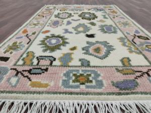 Alfombra de Diseño Nuevo Tejida a Mano con Motivos Florales Rosas |   Alfombra pequeña hecha a mano de lana inspirada en Oushak | Alfombra Decorativa Vintage para Sala de Estar - Product Image 4