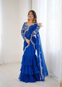 Confeccionado con Nuestra Propia Tela de Imitación de Georgette, que Brilla en Cada Pliegue, con Elegante Bordado de Hilos - Product Image 2