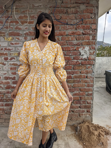 เดรสผ้าฝ้ายพิมพ์ลายบล็อกมือ งานขายดีปี 2026 คอวี แขนยาว ลายดอกไม้ เดรสยาวแม็กซี่สำหรับผู้หญิง ราคาโรงงาน - Product Image 4