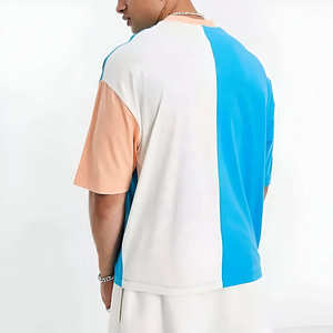 Camiseta extragrande premium con una silueta relajada, textura suave y estilo moderno para guardarropas contemporáneos. - Product Image 6