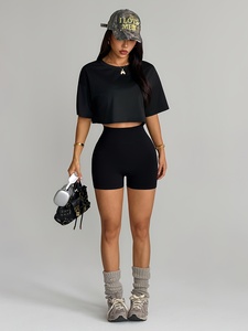 Conjunto Deportivo Atlaset Profesional de Tres Piezas para Mujer, Tejido Sin Costuras, Spandex Elástico, Bra Deportivo, Leggings de Cintura Alta y Chaqueta - Product Image 6