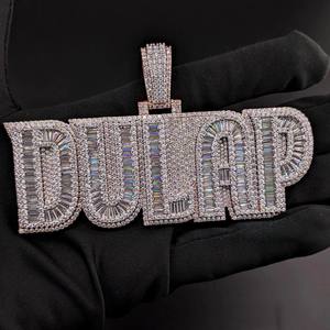 Colgante Personalizado de Plata de Ley 925 con Moissanita y Diamantes, Estilo Hip Hop, con Nombre, para Hombre - Product Image 1