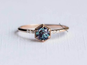 Vintage <b>Alexandrite</b> Hexagon Cut <b>Alexandrite</b> <b>Ring</b> 14K Rose Gold Halo Emerald <b>Ring</b> <b>Ring</b> For Women Unique <b>Engagement</b> <b>Ring</b> Gemstone - Product Image 4